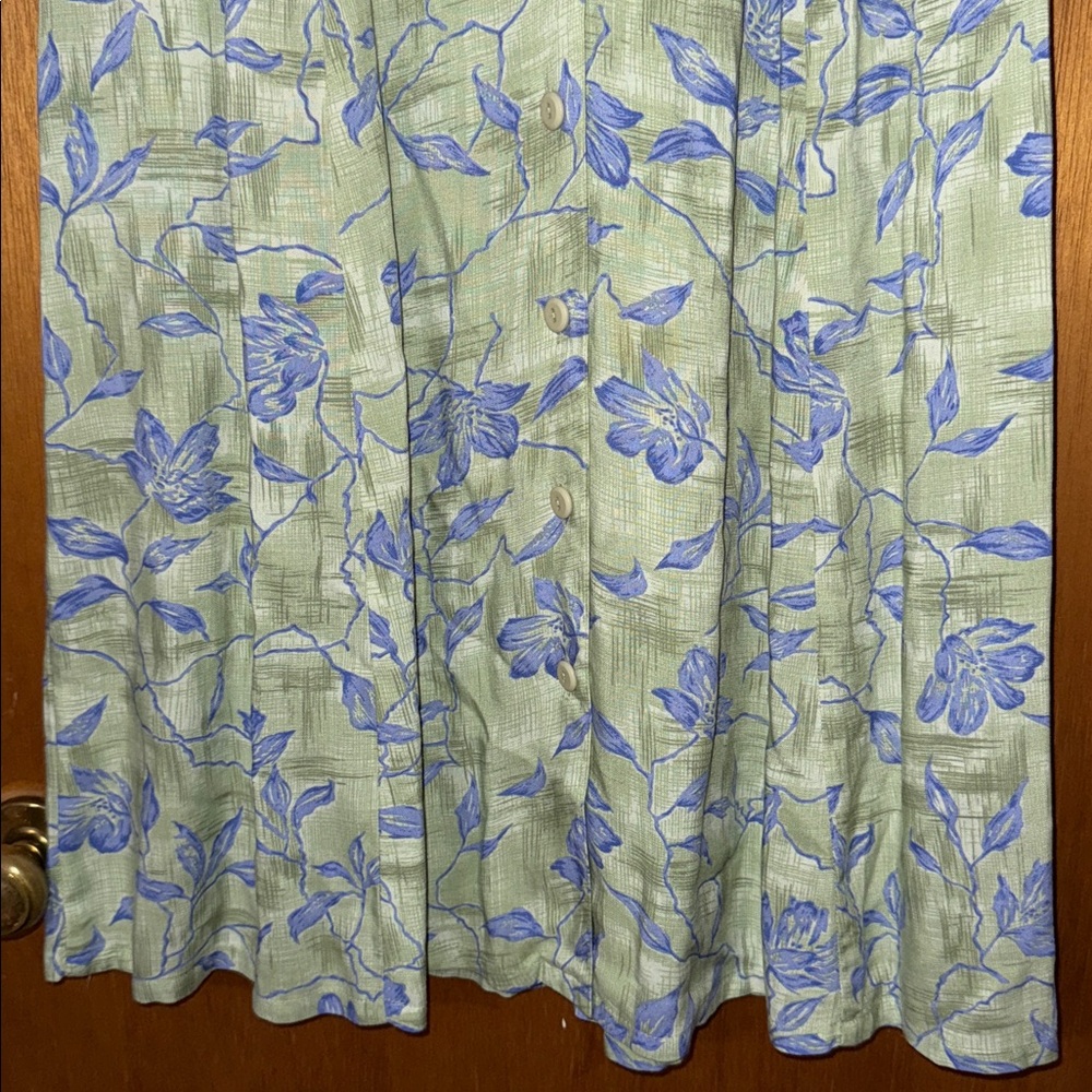 •SAG HARBOR•SAGE GREEN WITH BLUE FLORAL A-LINE MIDI SKIRT SIZE PETITE MEDIUM EUC - Picture 8 of 10